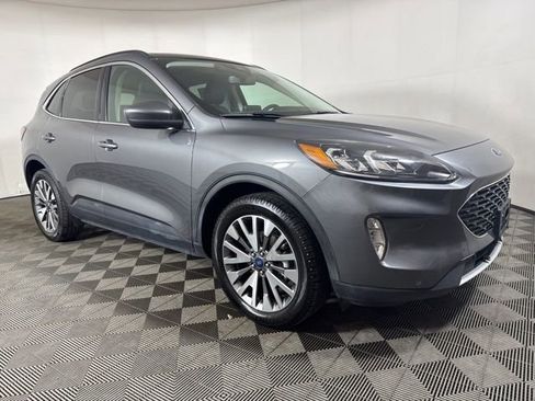 Certified 2022 Ford Escape Titanium w/ Class II Trailer Tow Package image 1