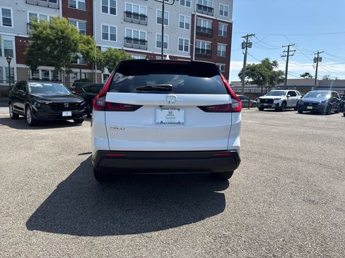 Used 2024 Honda CR-V EX image 4