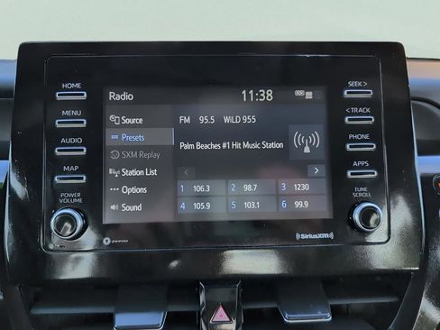 Used 2023 Toyota Camry SE image 24