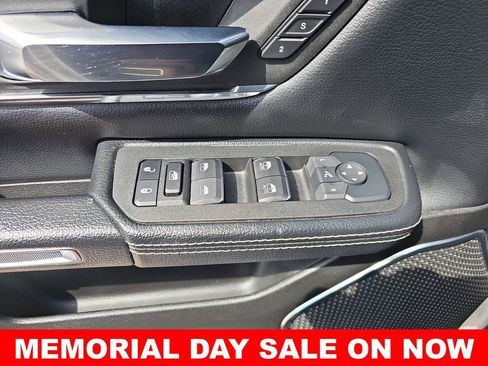 Used 2025 RAM 1500 Laramie AWD/4WD image 31
