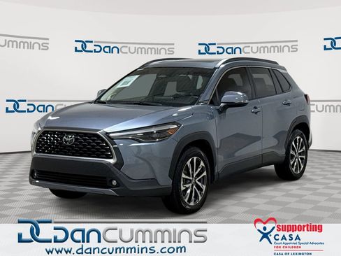 Used 2024 Toyota Corolla Cross XLE w/ Convenience Package AWD/4WD image 1