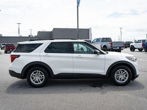 New 2026 Ford Explorer Active w/ Active Comfort Package RWD image 11