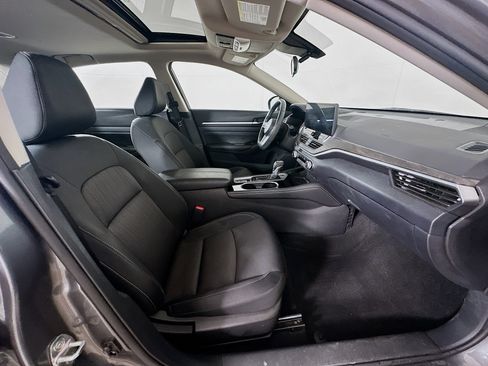 Used 2023 Nissan Altima 2.5 SV w/ SV Premium Package FWD image 31
