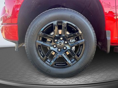 Used 2024 Chevrolet Silverado 1500 Custom image 9