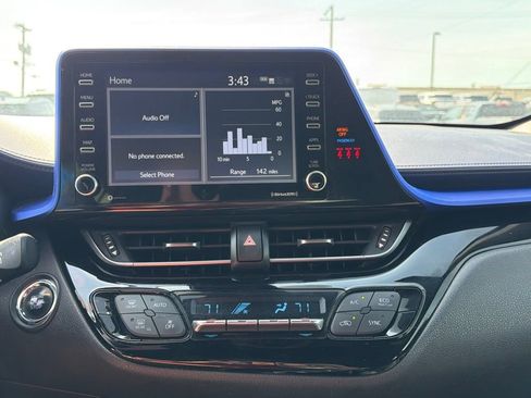 Used 2021 Toyota C-HR XLE FWD image 25