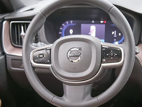 Certified 2023 Volvo XC60 B5 Ultimate w/ Protection Package Premier image 25