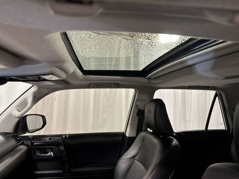 Used 2018 Toyota 4Runner TRD Off-Road Premium w/ Wilderness Package image 30