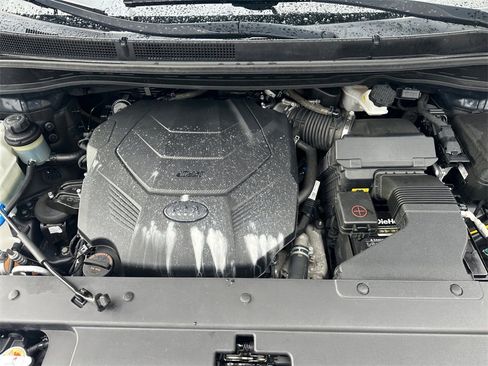 Used 2020 Kia Sedona LX image 9