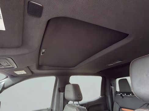 Used 2019 GMC Sierra 1500 AT4 w/ AT4 Premium Package image 11