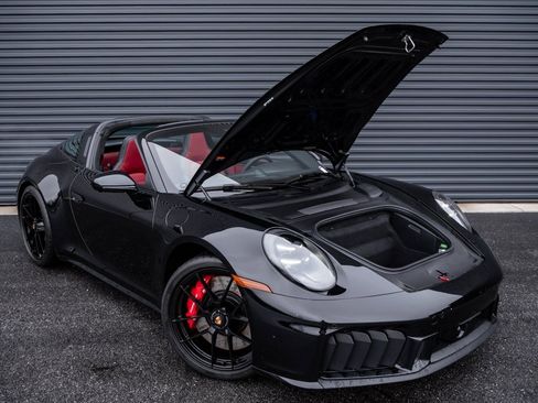Certified 2025 Porsche 911 Targa 4 GTS image 27