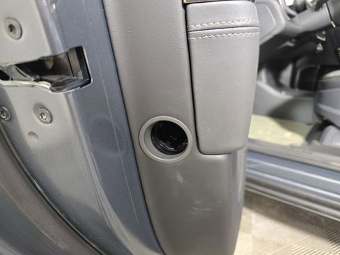 Used 2022 Rivian R1T Adventure AWD/4WD image 30