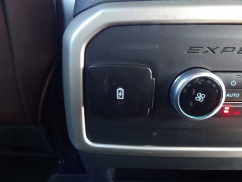 Used 2022 Ford Expedition Max Limited AWD/4WD image 16