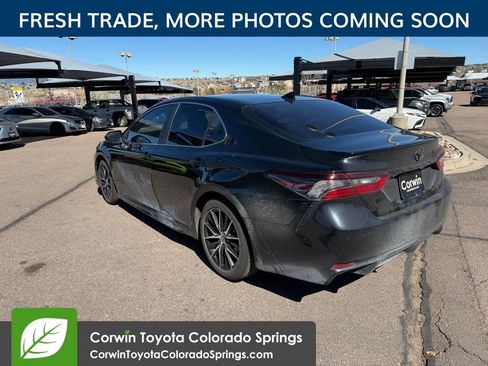 Used 2022 Toyota Camry SE w/ Convenience Package image 6