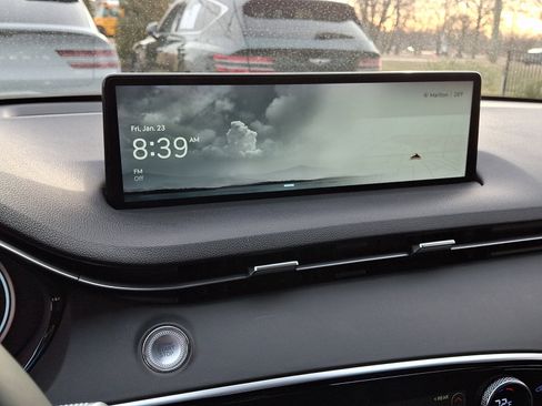 Certified 2024 Genesis GV70 2.5T w/ Select Package image 24