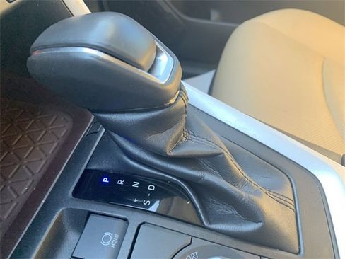 Used 2023 Toyota RAV4 Limited image 25