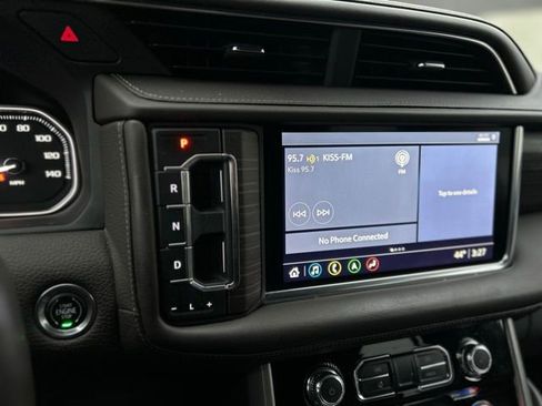 Used 2021 GMC Yukon Denali w/ Denali Premium Package image 26