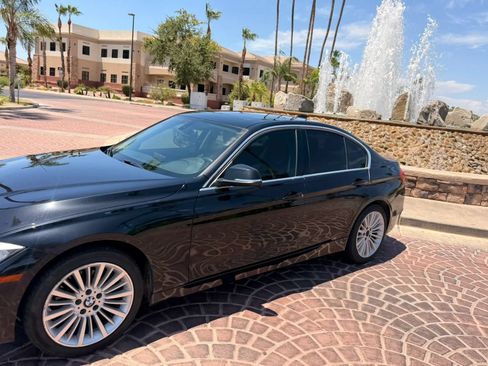 Used 2014 BMW 328i xDrive Sedan AWD/4WD image 9