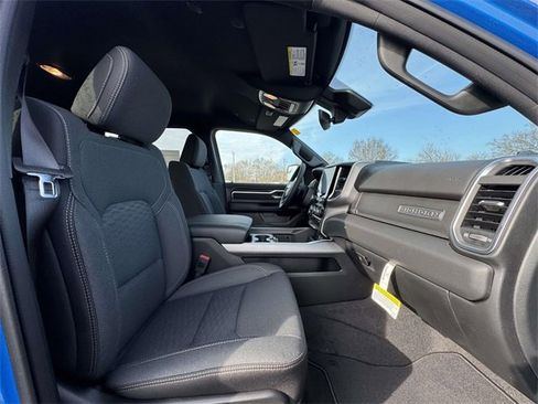 New 2026 RAM 1500 4x4 Crew Cab image 17