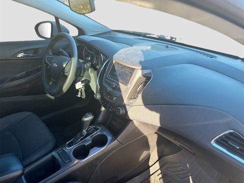 Used 2019 Chevrolet Cruze LS w/ LS Convenience Package image 26