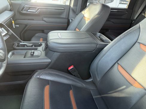 Used 2025 GMC Sierra 3500 AT4 w/ AT4 Premium Plus Package AWD/4WD image 13