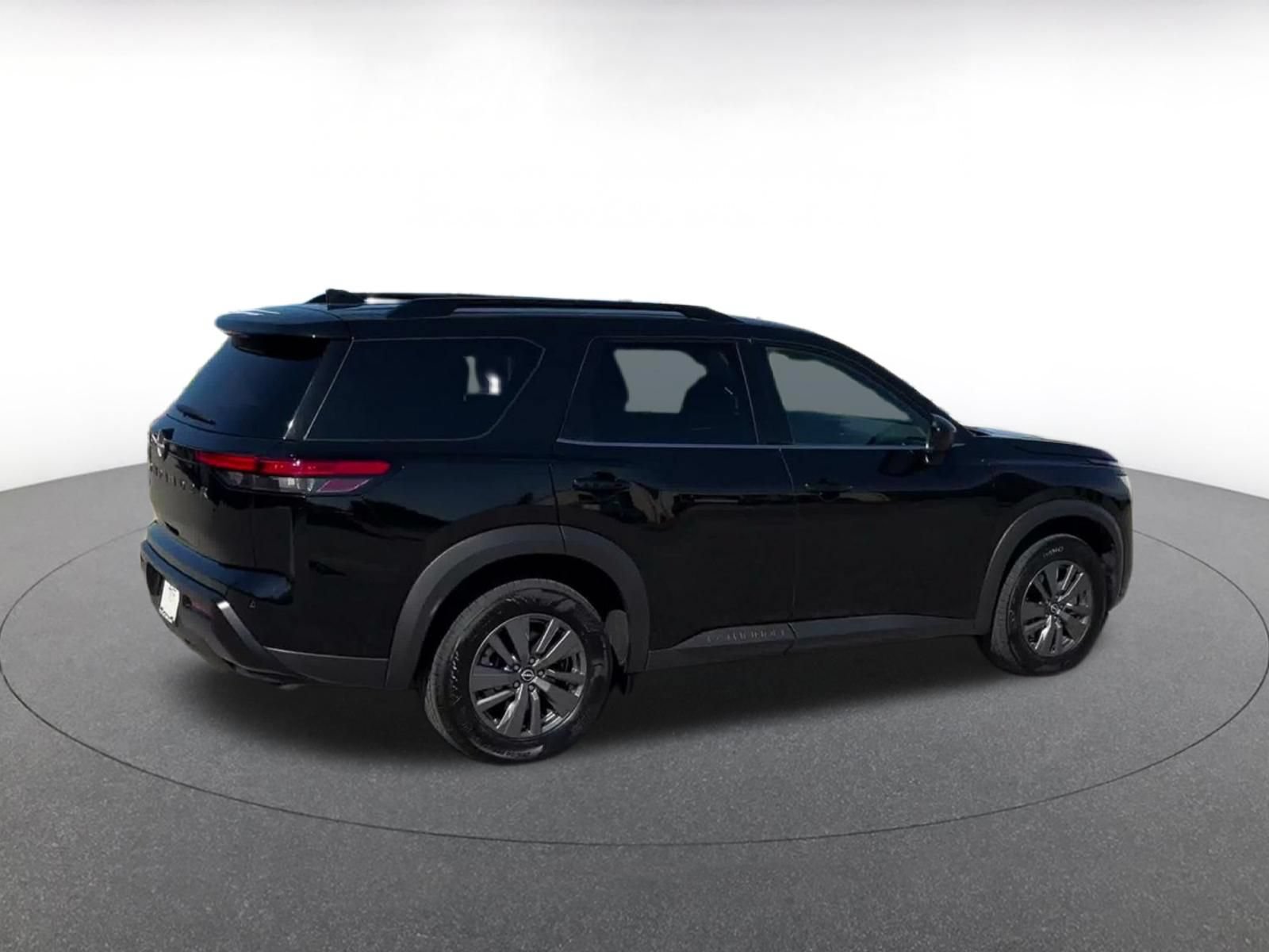 Used 2026 Nissan Pathfinder SV FWD image 13