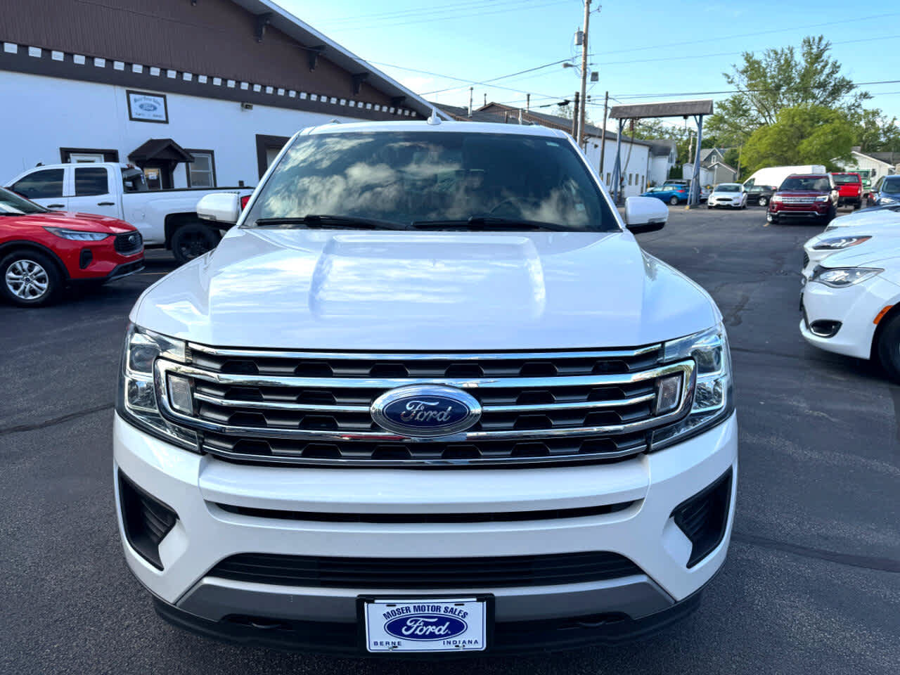 Used 2019 Ford Expedition Max XLT w/ Equipment Group 202A AWD/4WD image 24