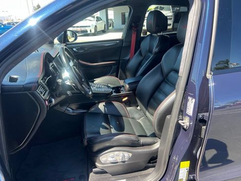 Used 2018 Porsche Macan GTS AWD/4WD image 24