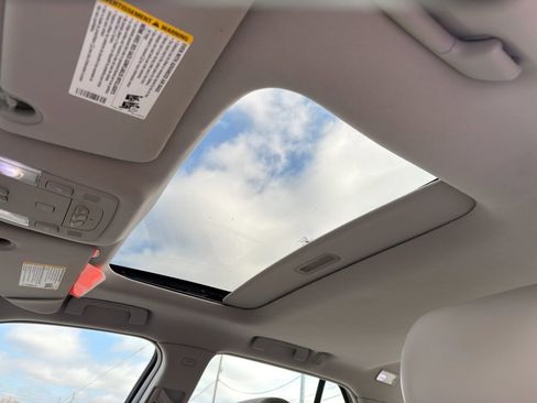 Used 2007 Cadillac DTS Performance image 24