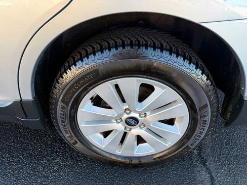 Used 2016 Subaru Outback 2.5i Premium image 14