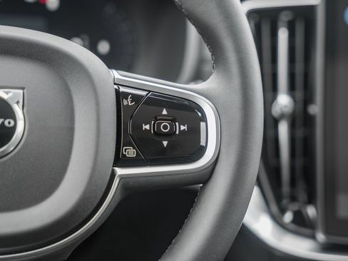 New 2026 Volvo XC90 B6 Plus w/ Protection Package Premier image 29