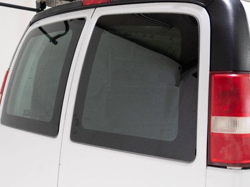 Used 2017 GMC Savana 2500 image 15