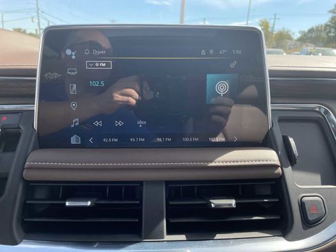 Certified 2023 Chevrolet Suburban High Country image 13