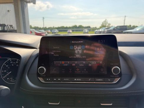 Used 2024 Nissan Rogue SV AWD/4WD image 15