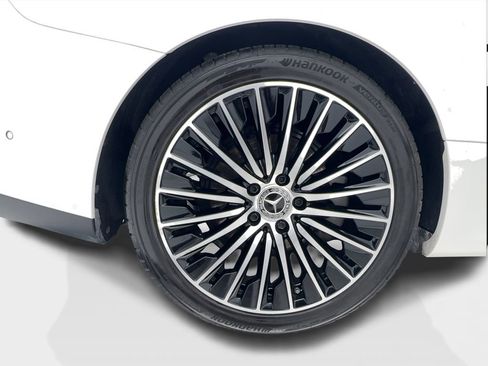 Used 2025 Mercedes-Benz CLE 300 4MATIC Coupe image 34