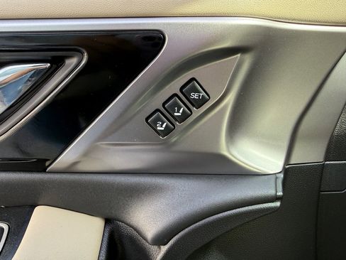 Certified 2025 Subaru Outback Limited image 12