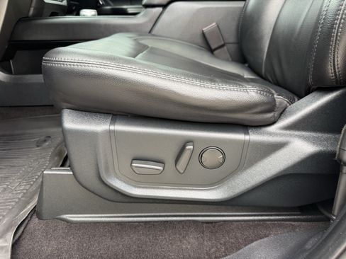 Used 2021 Ford Expedition XLT RWD image 29