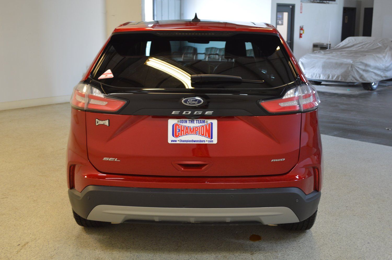 Used 2023 Ford Edge SEL w/ Convenience Package AWD/4WD image 4
