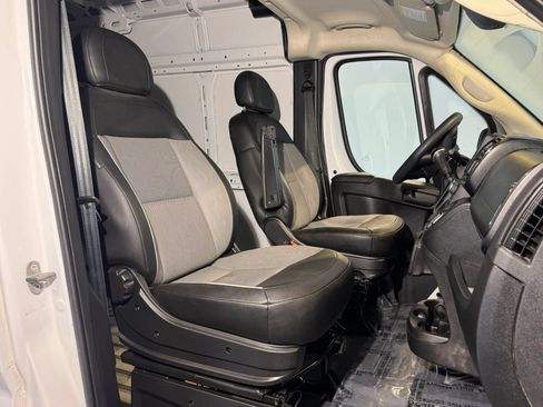 Used 2024 RAM ProMaster 2500 w/ Convenience Group FWD image 22