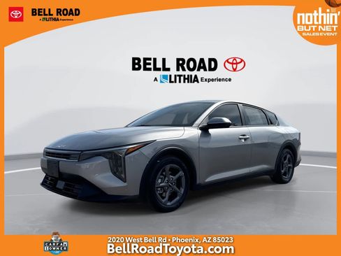 Used 2025 Kia K4 LXS image 1