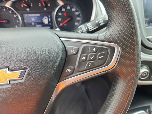 Used 2022 Chevrolet Equinox LS w/ LS Convenience Package image 28