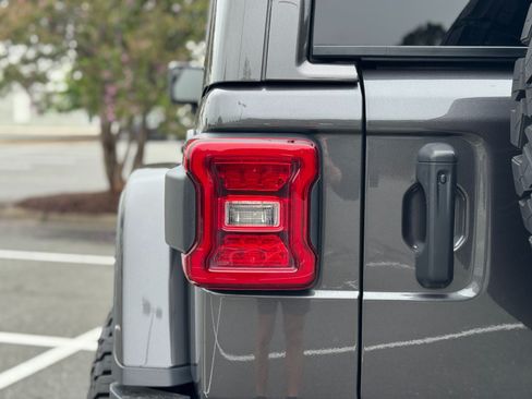 Used 2020 Jeep Wrangler Unlimited Rubicon AWD/4WD image 24