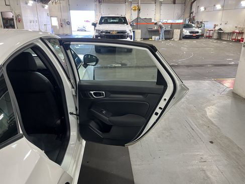 Used 2025 Honda Civic Sport image 22