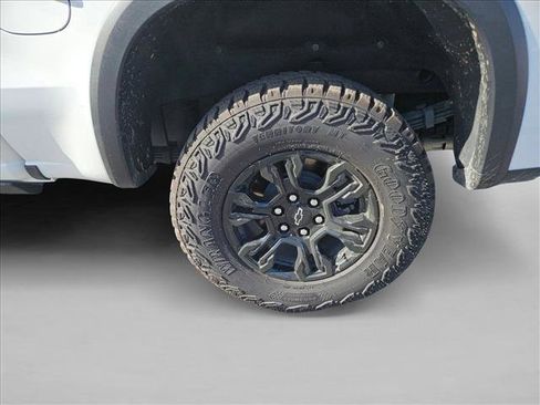 Certified 2025 Chevrolet Silverado 1500 ZR2 w/ Technology Package image 9