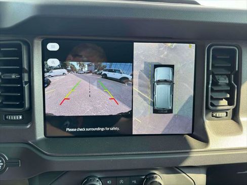 Used 2025 Ford Bronco Badlands AWD/4WD image 29
