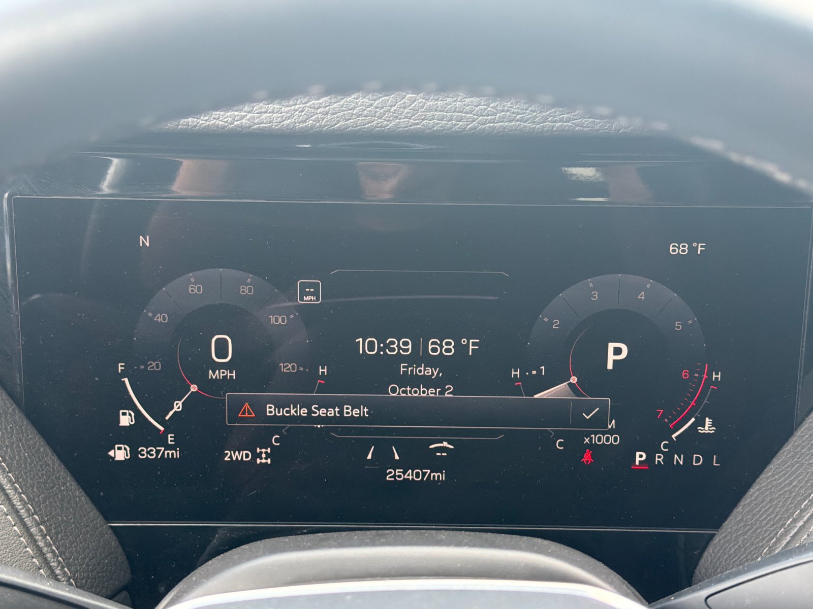 Used 2025 GMC Yukon XL Denali AWD/4WD image 32