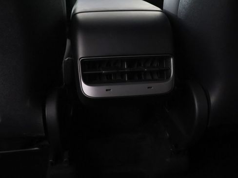 Used 2023 Tesla Model Y Long Range AWD/4WD image 48