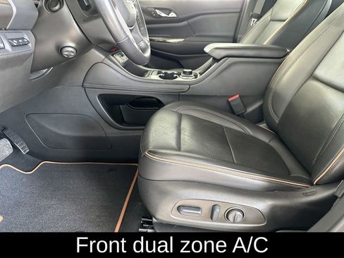 Used 2022 GMC Acadia AT4 w/ Technology Package image 15