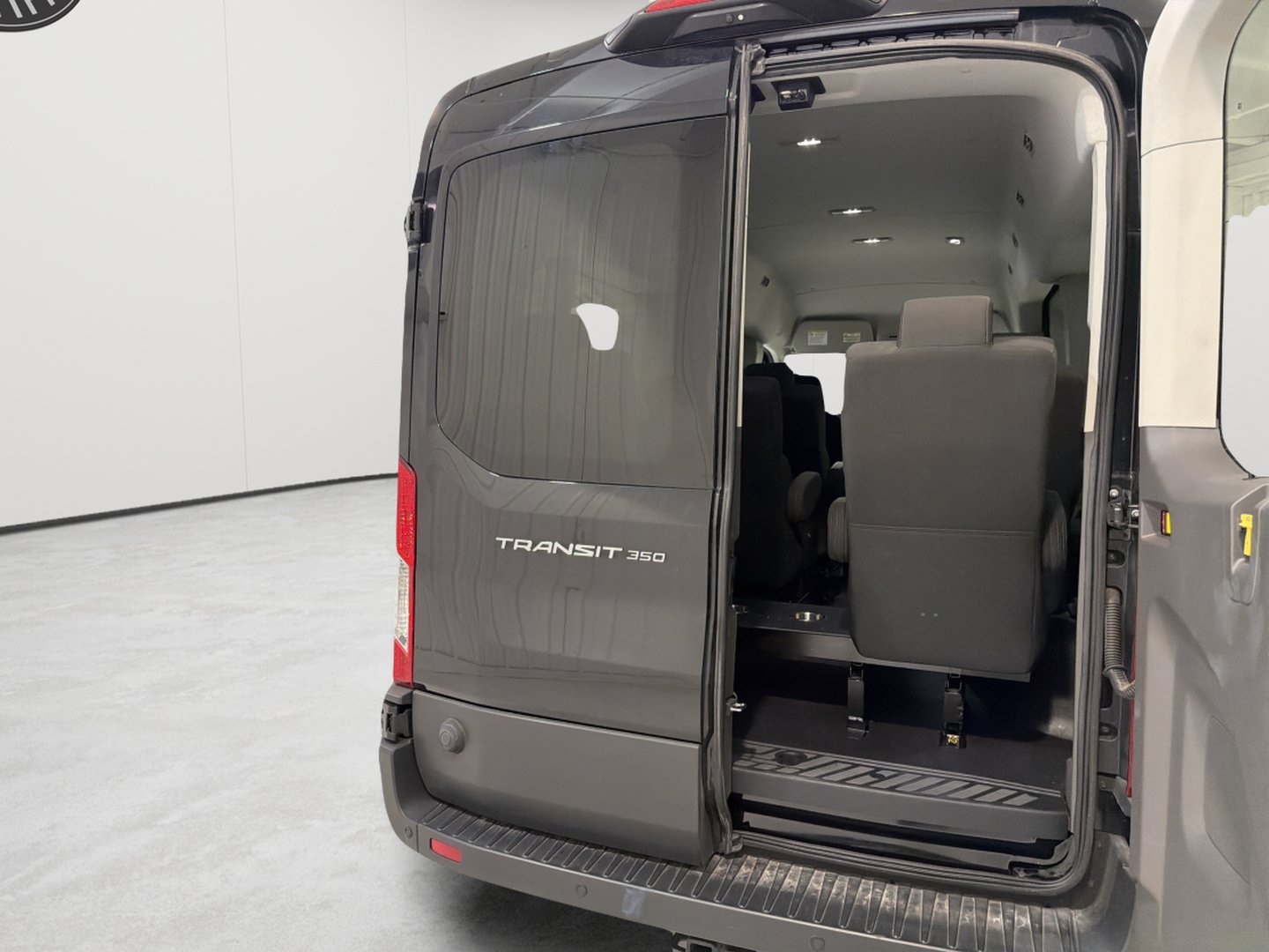 Used 2024 Ford Transit 350 XLT RWD image 5