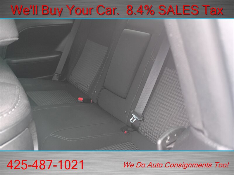 Used 2019 Dodge Challenger SXT RWD image 13