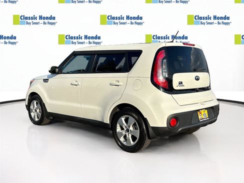 Used 2019 Kia Soul w/ Convenience Package image 5